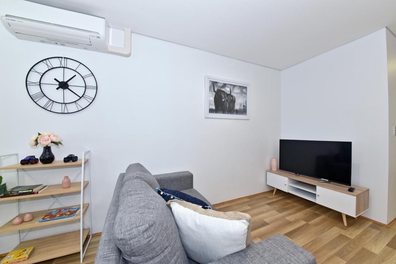 2X2 Modern Apartment Near Airport And City Perth Exterior foto