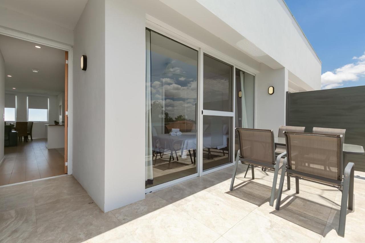 2X2 Modern Apartment Near Airport And City Perth Exterior foto